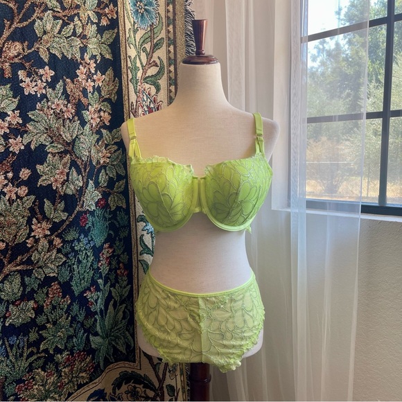 New with Tags Savage x Fenty Lime Green Floral Lace Lingerie Set, Sz XL & 38DDD - Picture 1 of 6